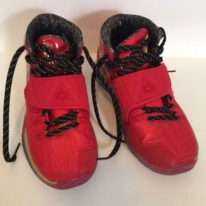 Kyrie 6 AS size 6.5 Youth Trophies Shoe trophies